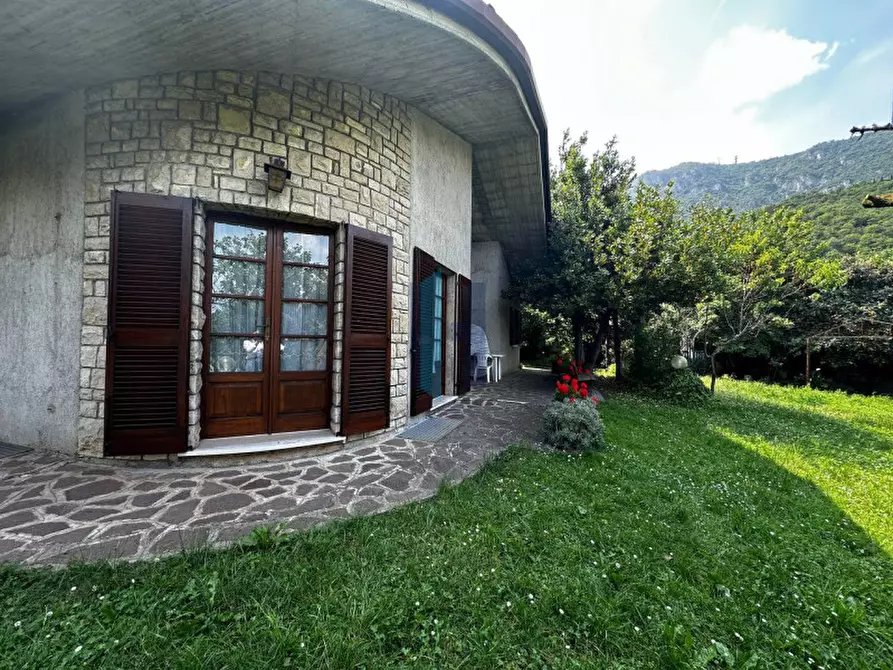 Immagine 36 di Villetta a schiera in vendita  a Botticino