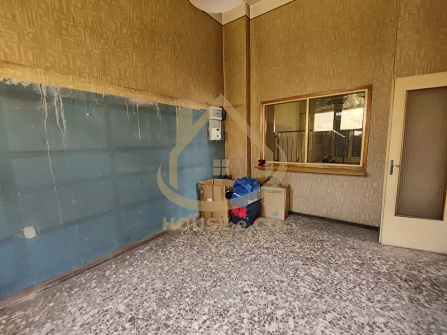 Immagine 18 di Negozio in vendita  in Via Rossini a Vigevano