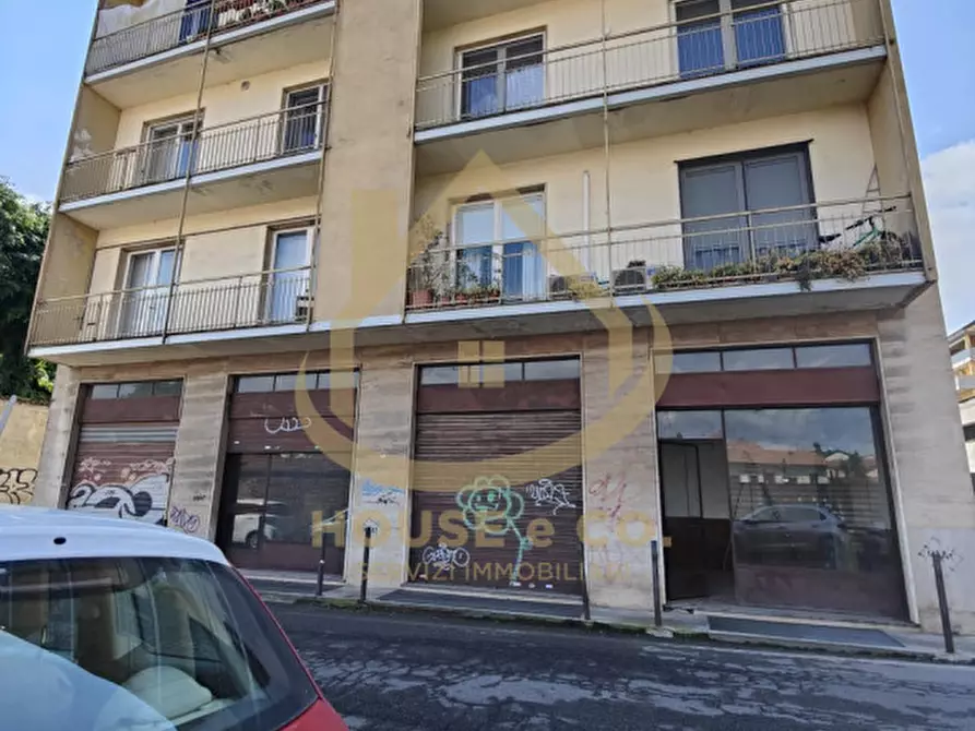 Immagine 33 di Negozio in vendita  in Via Rossini a Vigevano