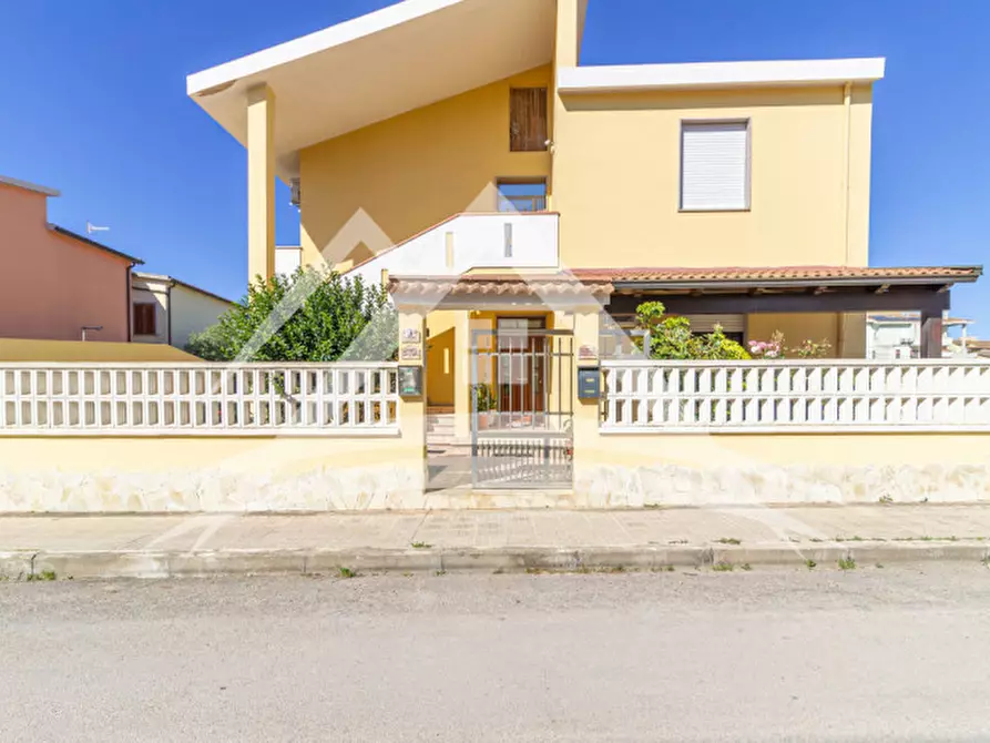 Immagine 1 di Appartamento in vendita  in Via delle Mimose, 3 a Porto Torres