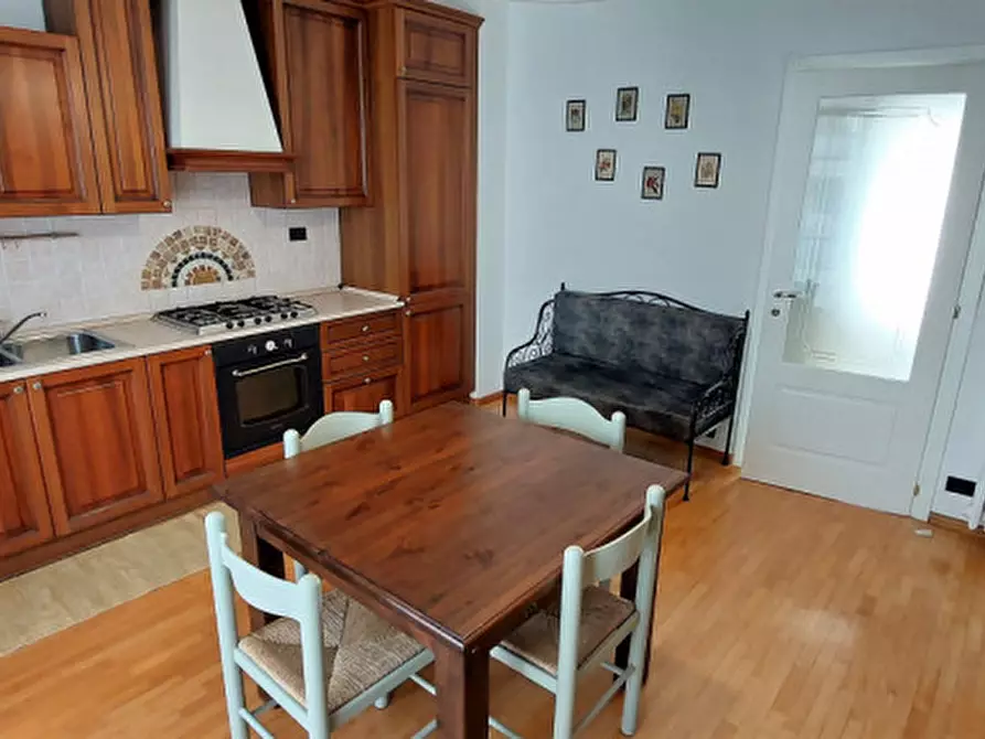 Immagine 4 di Appartamento in affitto  in via rorine a Alba