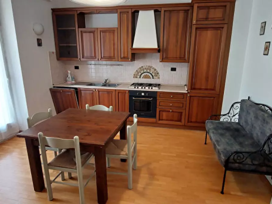 Immagine 5 di Appartamento in affitto  in via rorine a Alba