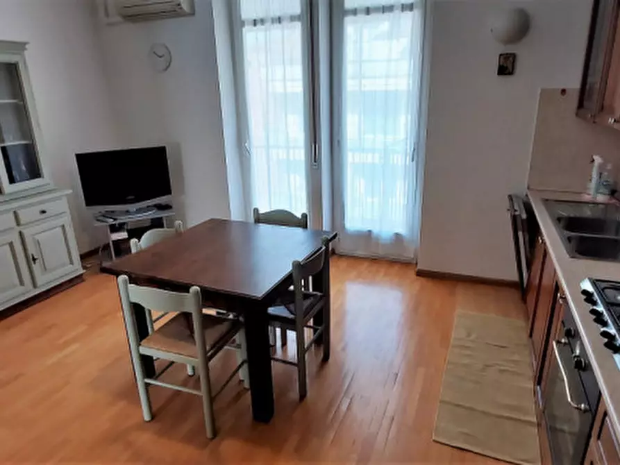 Immagine 6 di Appartamento in affitto  in via rorine a Alba