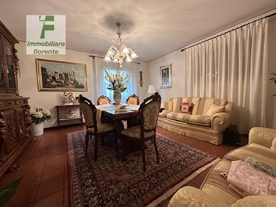 Immagine 2 di Casa quadrifamiliare in vendita  in VIA PELLICO a Santa Maria Di Sala