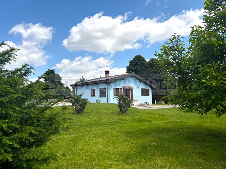 Immagine 4 di Villa in vendita  in via Roma n° 35 a Garlasco