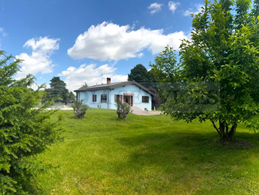 Immagine 5 di Villa in vendita  in via Roma n° 35 a Garlasco