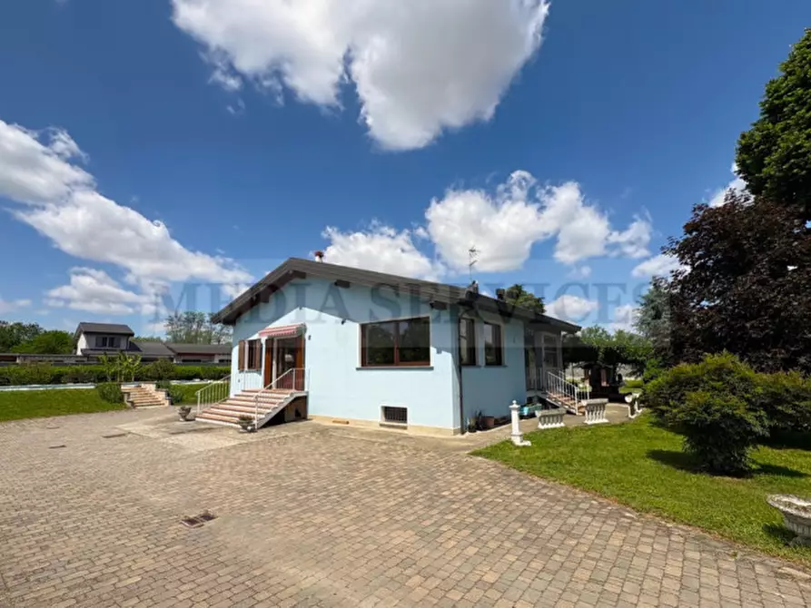 Immagine 6 di Villa in vendita  in via Roma n° 35 a Garlasco