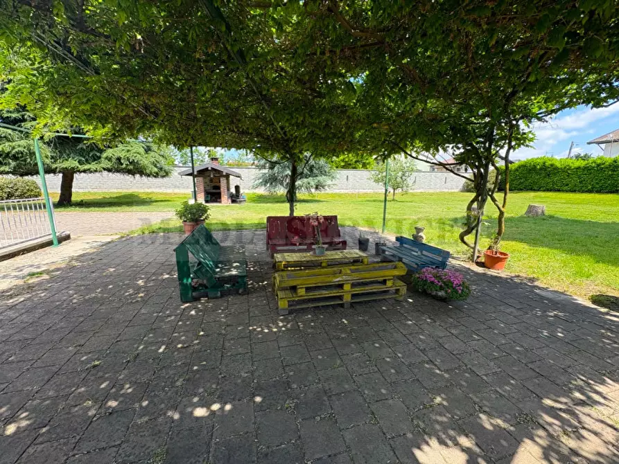 Immagine 27 di Villa in vendita  in via Roma n° 35 a Garlasco