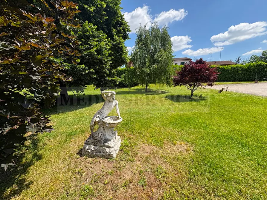 Immagine 31 di Villa in vendita  in via Roma n° 35 a Garlasco
