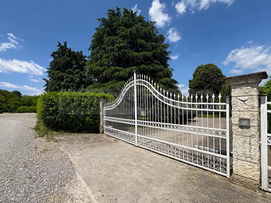 Immagine 33 di Villa in vendita  in via Roma n° 35 a Garlasco