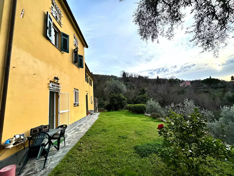 Immagine 1 di Villa in vendita  in Via Carbonara a Recco