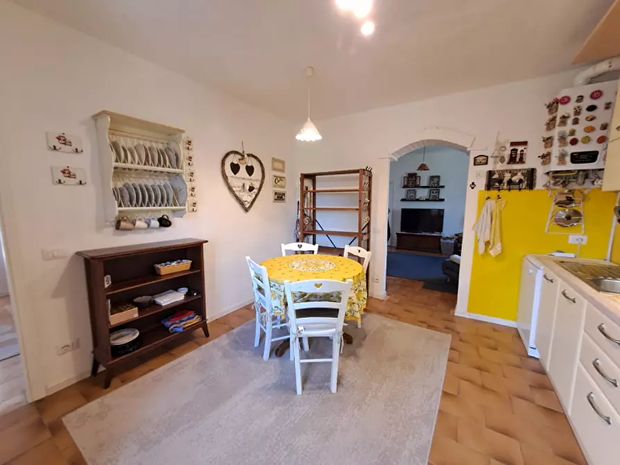 Immagine 5 di Appartamento in vendita  a Passignano Sul Trasimeno