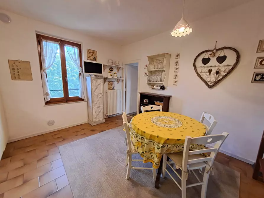 Immagine 6 di Appartamento in vendita  a Passignano Sul Trasimeno