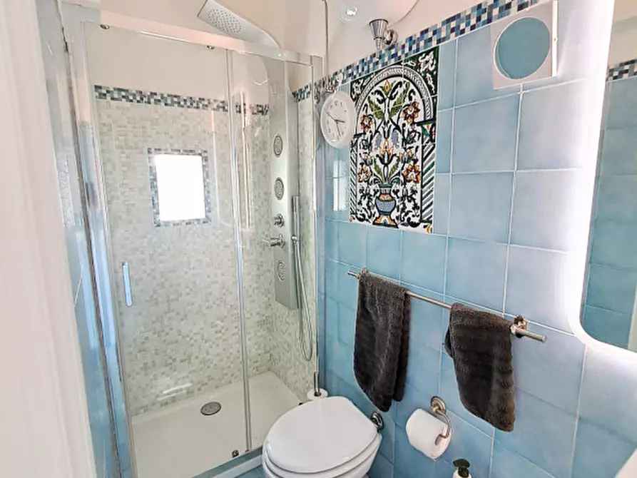 Immagine 9 di Appartamento in vendita  a Passignano Sul Trasimeno