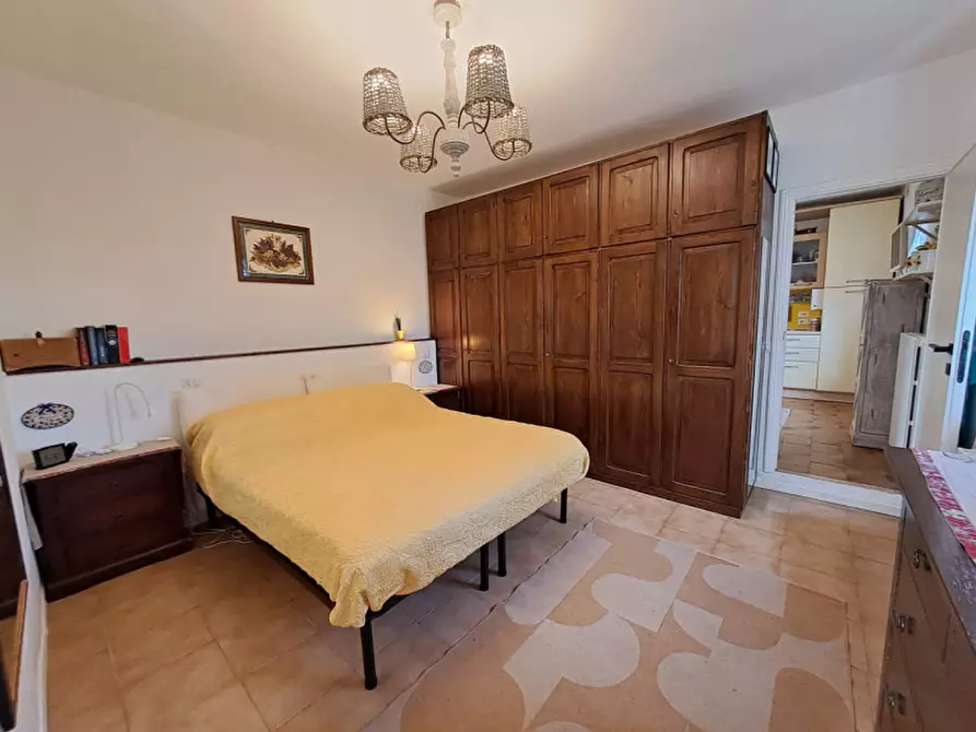 Immagine 9 di Appartamento in vendita  a Passignano Sul Trasimeno