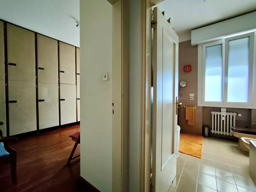 Immagine 4 di Appartamento in vendita  in Piazza Trento e Trieste a Bologna