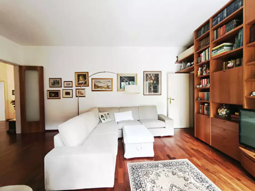 Immagine 12 di Appartamento in vendita  in Piazza Trento e Trieste a Bologna