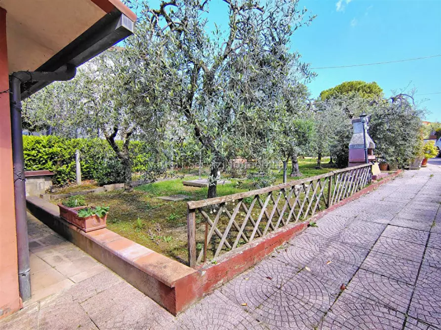 Immagine 23 di Casa bifamiliare in vendita  in via pian delle noci a Montepulciano