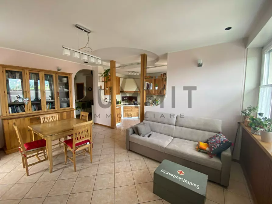 Immagine 1 di Appartamento in vendita  a Schio