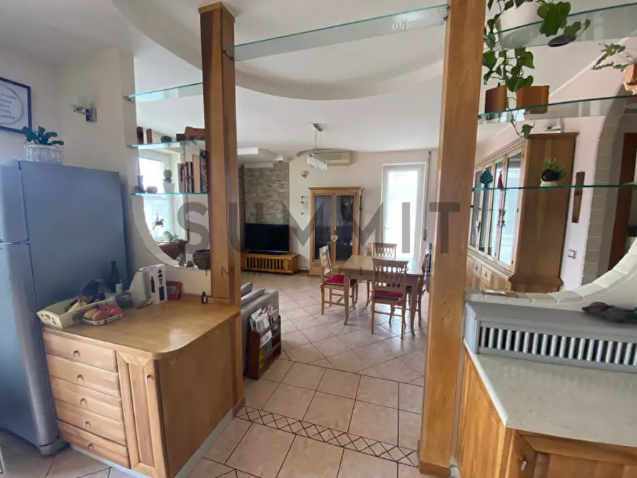 Immagine 2 di Appartamento in vendita  a Schio