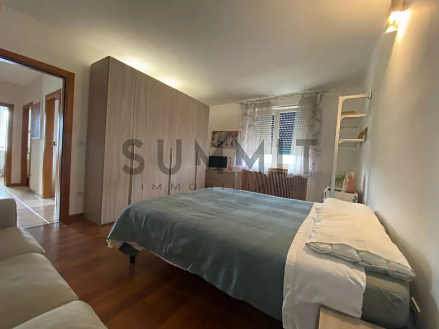 Immagine 12 di Appartamento in vendita  a Schio