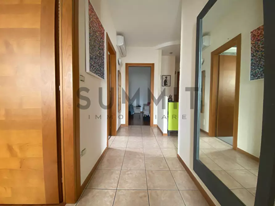 Immagine 17 di Appartamento in vendita  a Schio