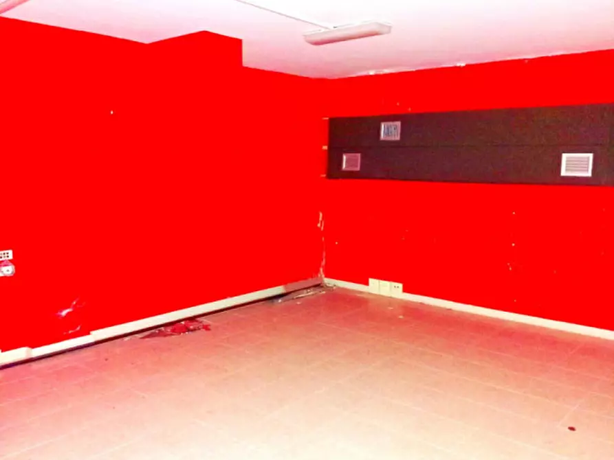 Immagine 9 di Negozio in affitto  in Via Giovanni Conti 9/11 a Palombara Sabina