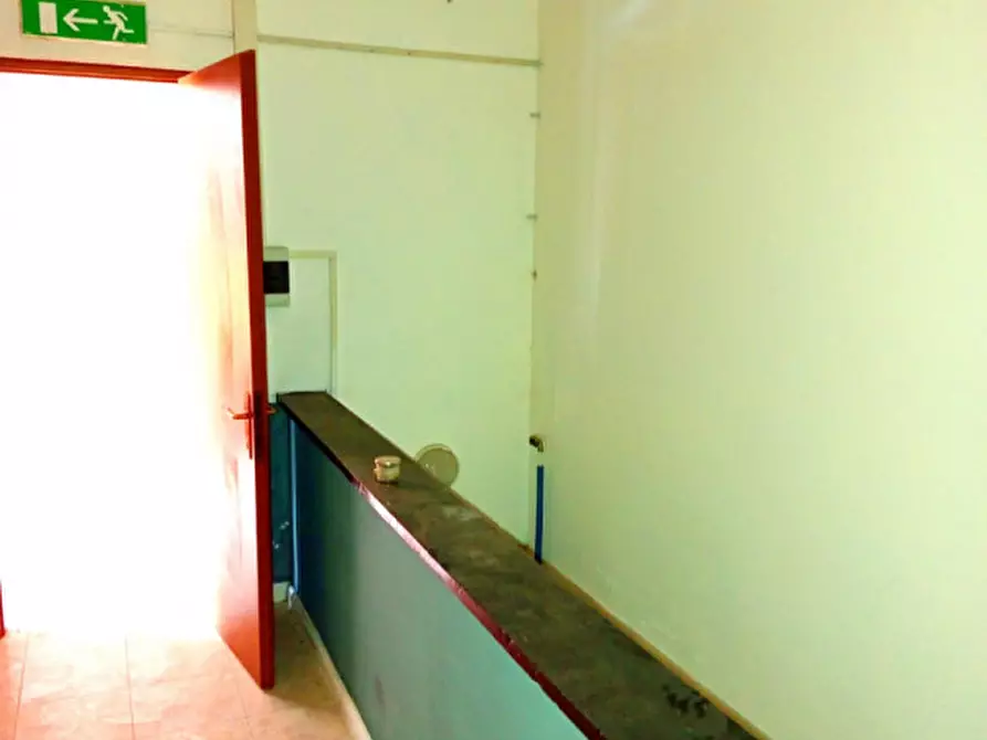 Immagine 12 di Negozio in affitto  in Via Giovanni Conti 9/11 a Palombara Sabina
