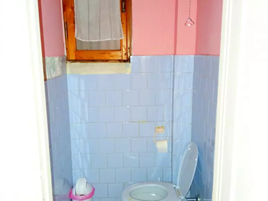 Immagine 17 di Negozio in affitto  in Via Giovanni Conti 9/11 a Palombara Sabina