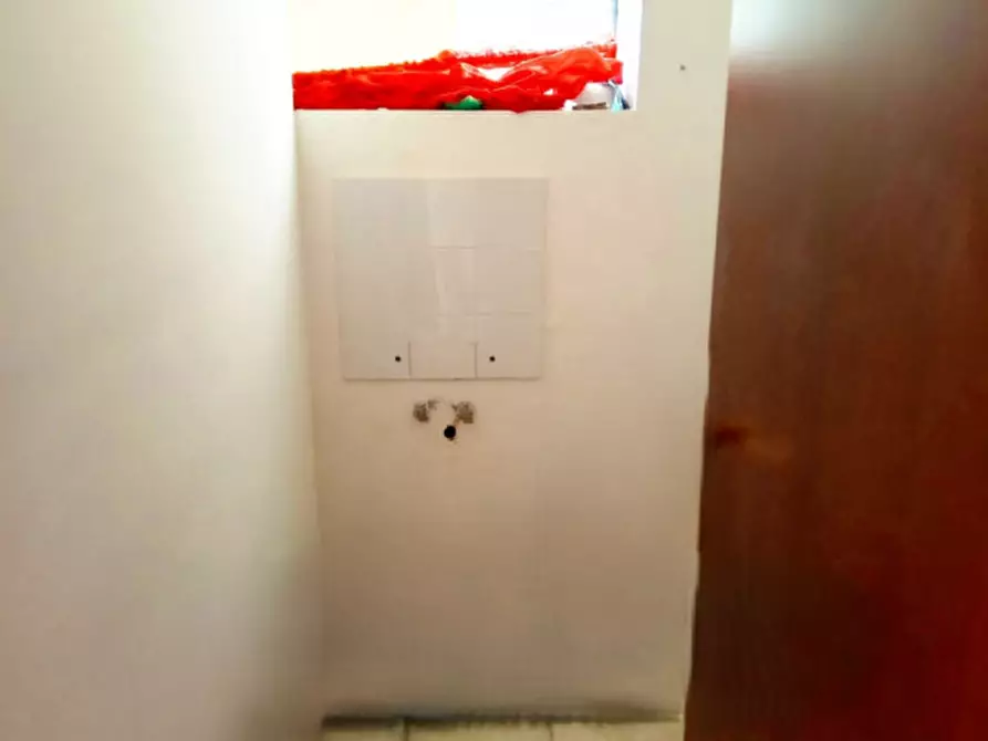 Immagine 21 di Negozio in affitto  in Via Giovanni Conti 9/11 a Palombara Sabina