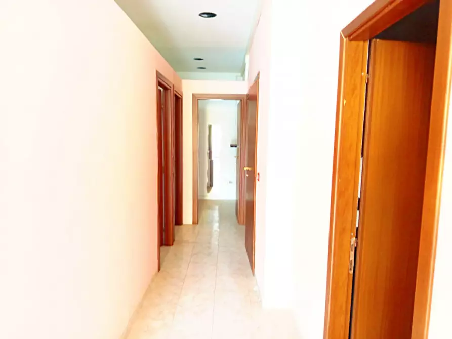 Immagine 24 di Negozio in affitto  in Via Giovanni Conti 9/11 a Palombara Sabina