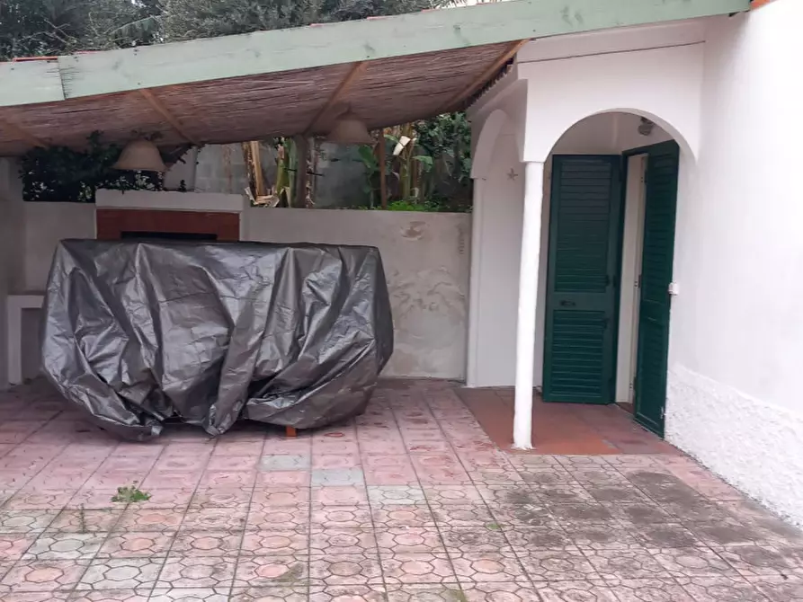 Immagine 3 di Villa in vendita  a Reggio Di Calabria