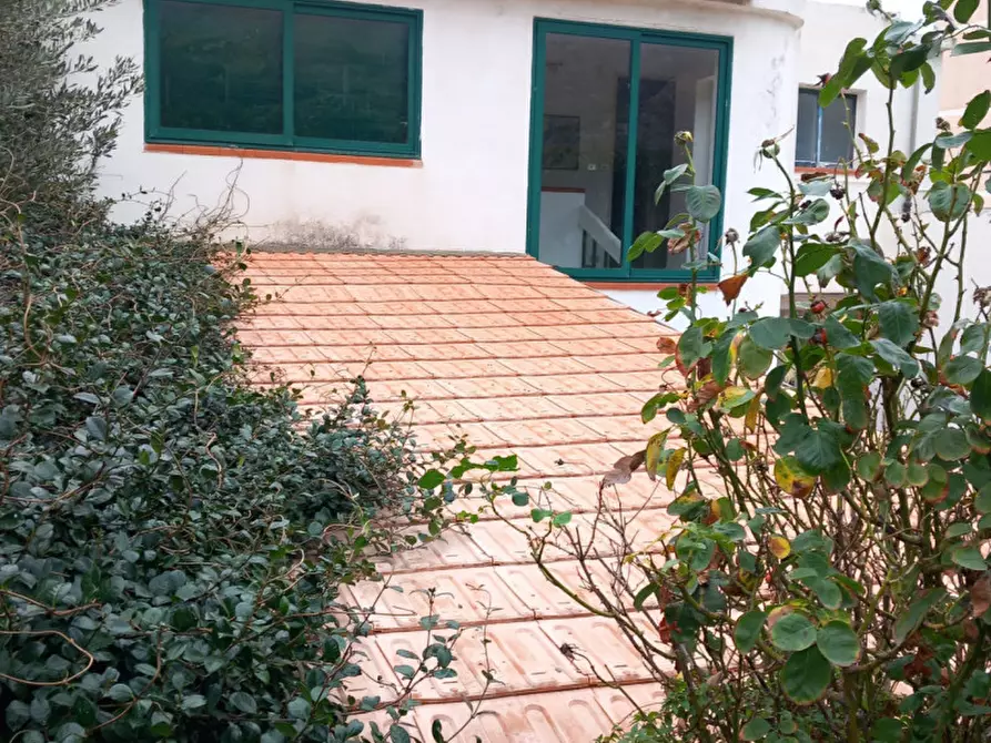 Immagine 13 di Villa in vendita  a Reggio Di Calabria