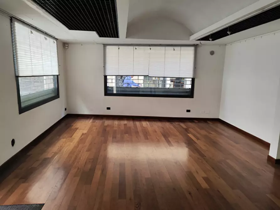 Immagine 1 di Negozio in vendita  a Padova