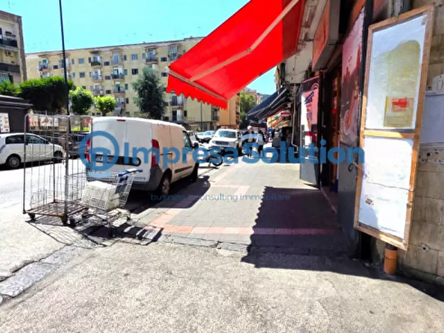 Immagine 3 di Negozio in affitto  in Viale Cavalleggeri d'Aosta a Napoli
