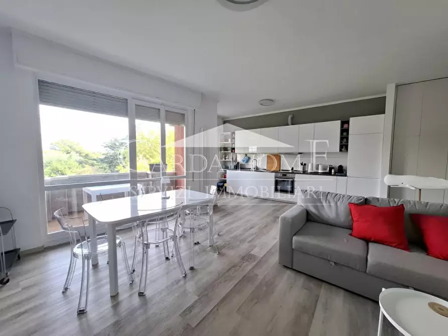 Immagine 1 di Appartamento in affitto  in Lungolago Cesare Battisti a Desenzano Del Garda