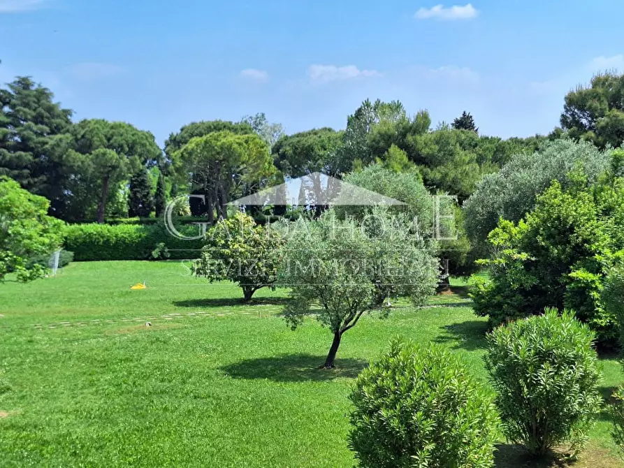 Immagine 31 di Appartamento in affitto  in Lungolago Cesare Battisti a Desenzano Del Garda