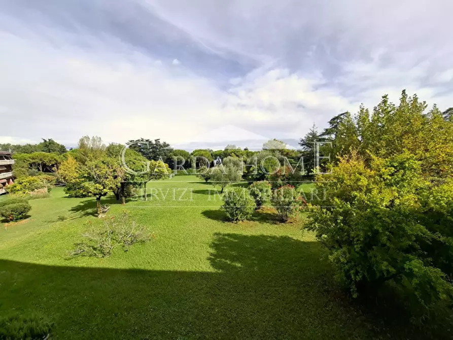 Immagine 34 di Appartamento in affitto  in Lungolago Cesare Battisti a Desenzano Del Garda