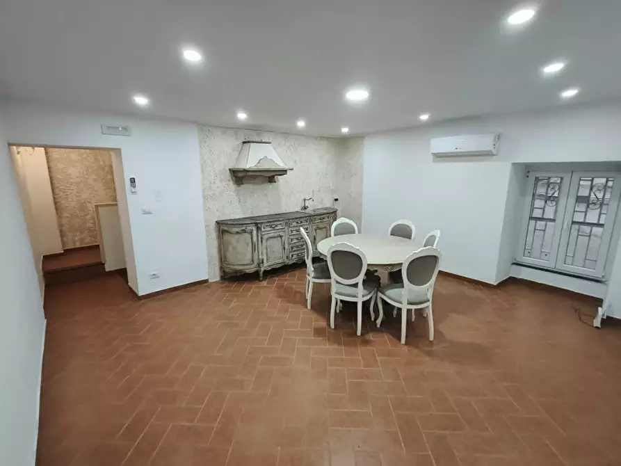 Immagine 13 di Appartamento in affitto  in Vico dei Miracoli 45 a Napoli