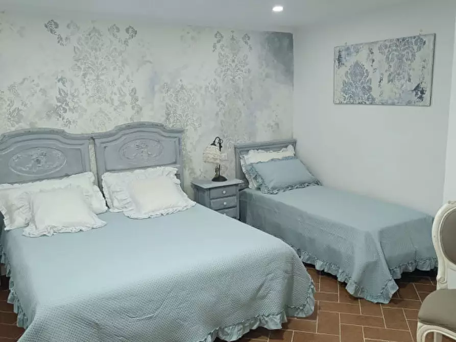 Immagine 18 di Appartamento in affitto  in Vico dei Miracoli 45 a Napoli