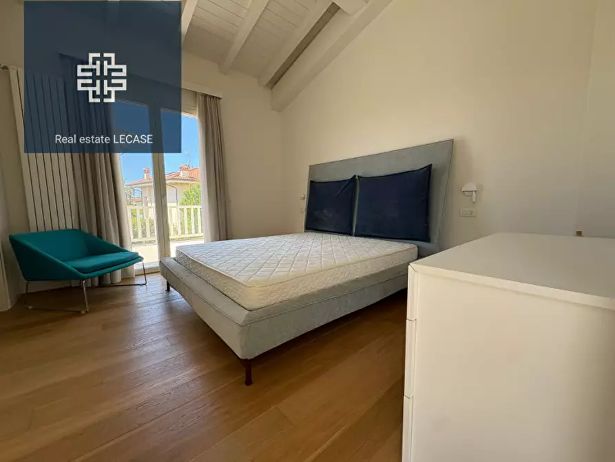 Immagine 12 di Villa in vendita  in Via Versilia a Forte Dei Marmi