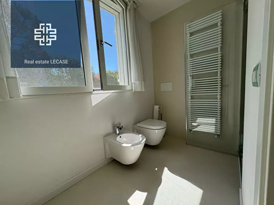 Immagine 17 di Villa in vendita  in Via Versilia a Forte Dei Marmi