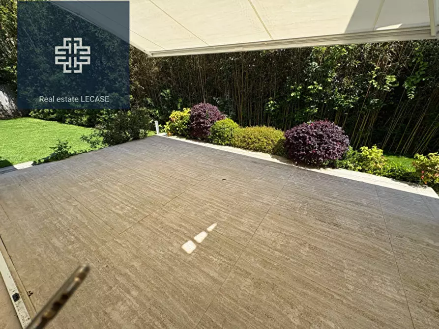 Immagine 23 di Villa in vendita  in Via Versilia a Forte Dei Marmi