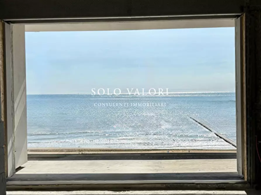 Immagine 1 di Appartamento in vendita  a Jesolo