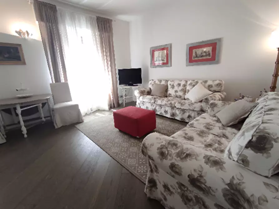 Immagine 2 di Appartamento in vendita  in corso matteotti a Rapallo