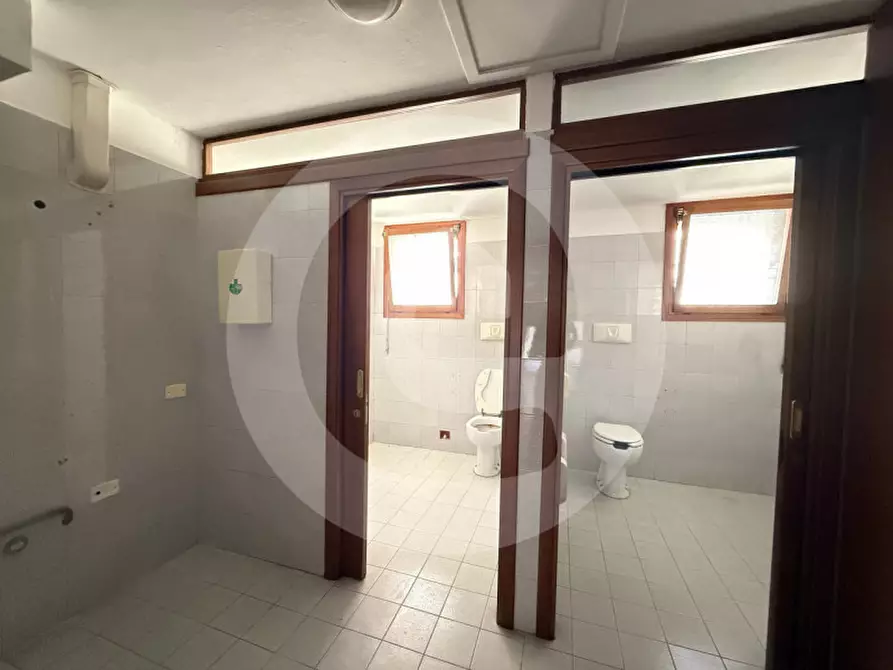 Immagine 5 di Negozio in affitto  a Castelfranco Veneto