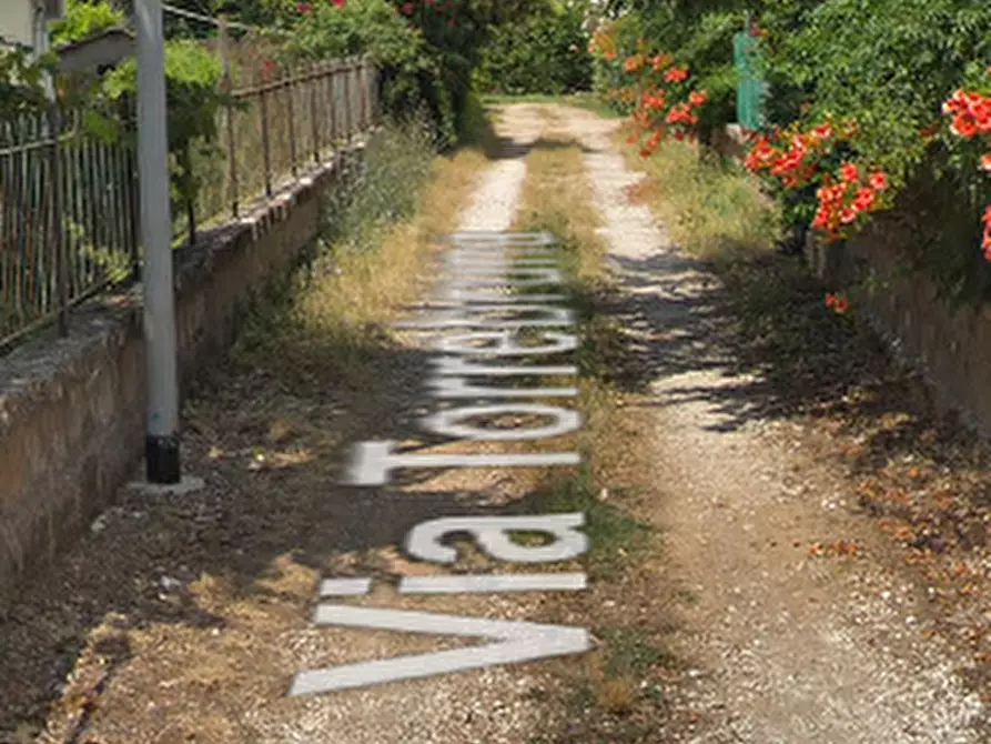 Immagine 4 di Appartamento in vendita  in Via Torrebruna a Roma