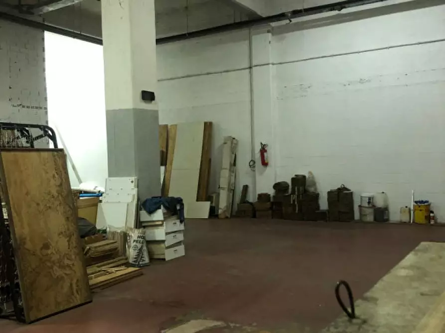 Immagine 6 di Magazzino in affitto  in Via Chambery 119 a Torino