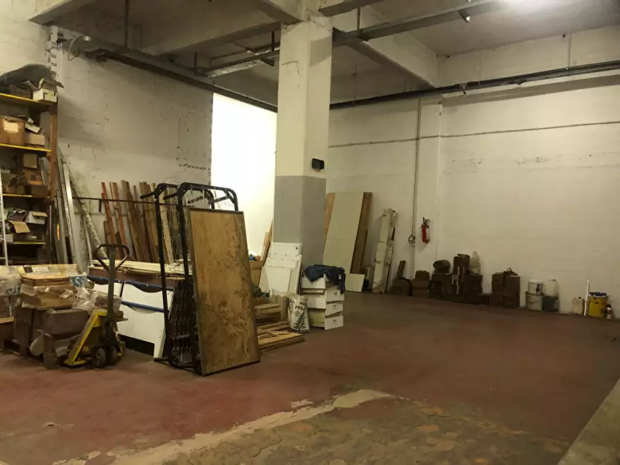 Immagine 7 di Magazzino in affitto  in Via Chambery 119 a Torino