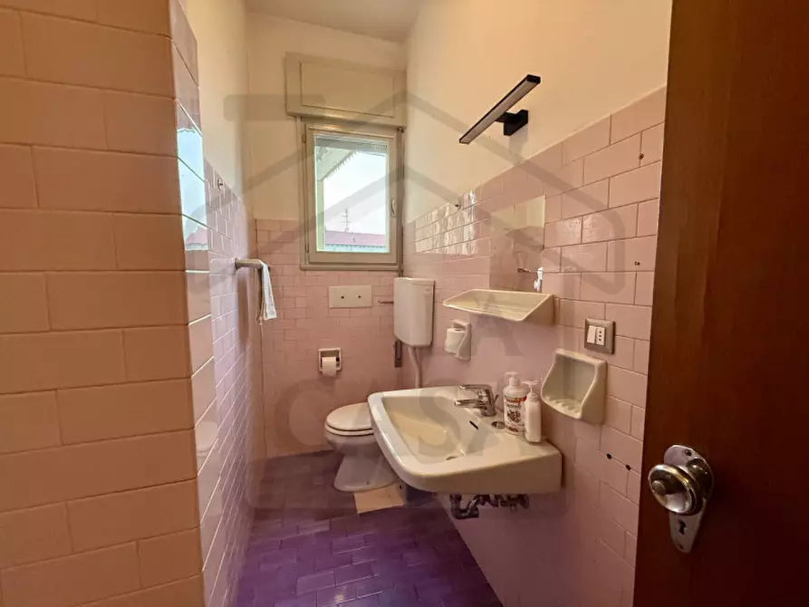 Immagine 18 di Ufficio in affitto  in Via Flavio Busonera a Abano Terme